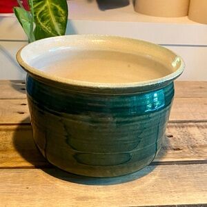 🔥Vintage Signed Glazed Studio Pottery Planter Pot🔥